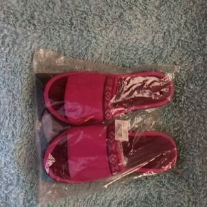 Dearfoam slippers